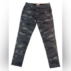 Democracy Skinny Camo Jeans